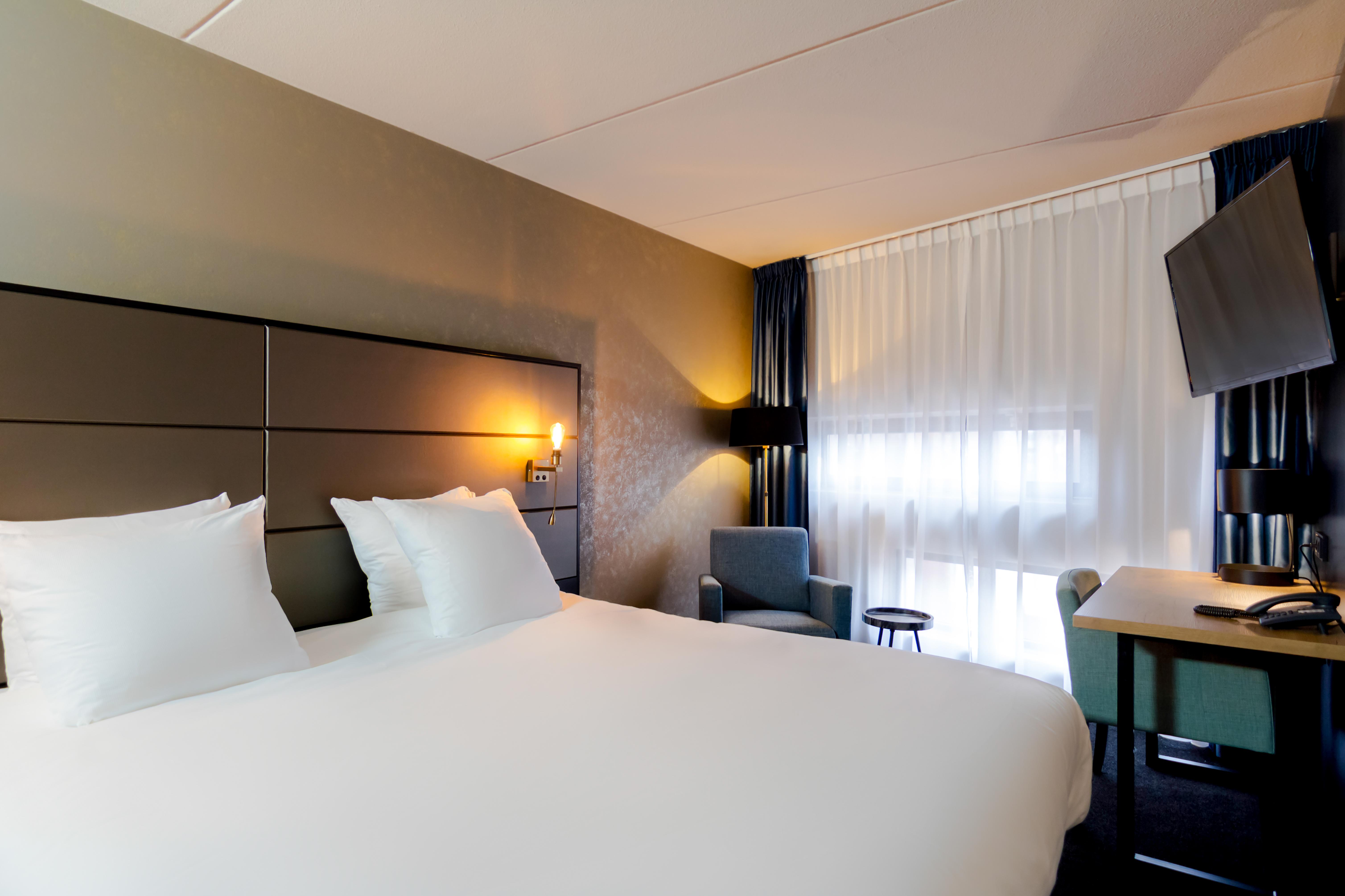 Leonardo Center 3*