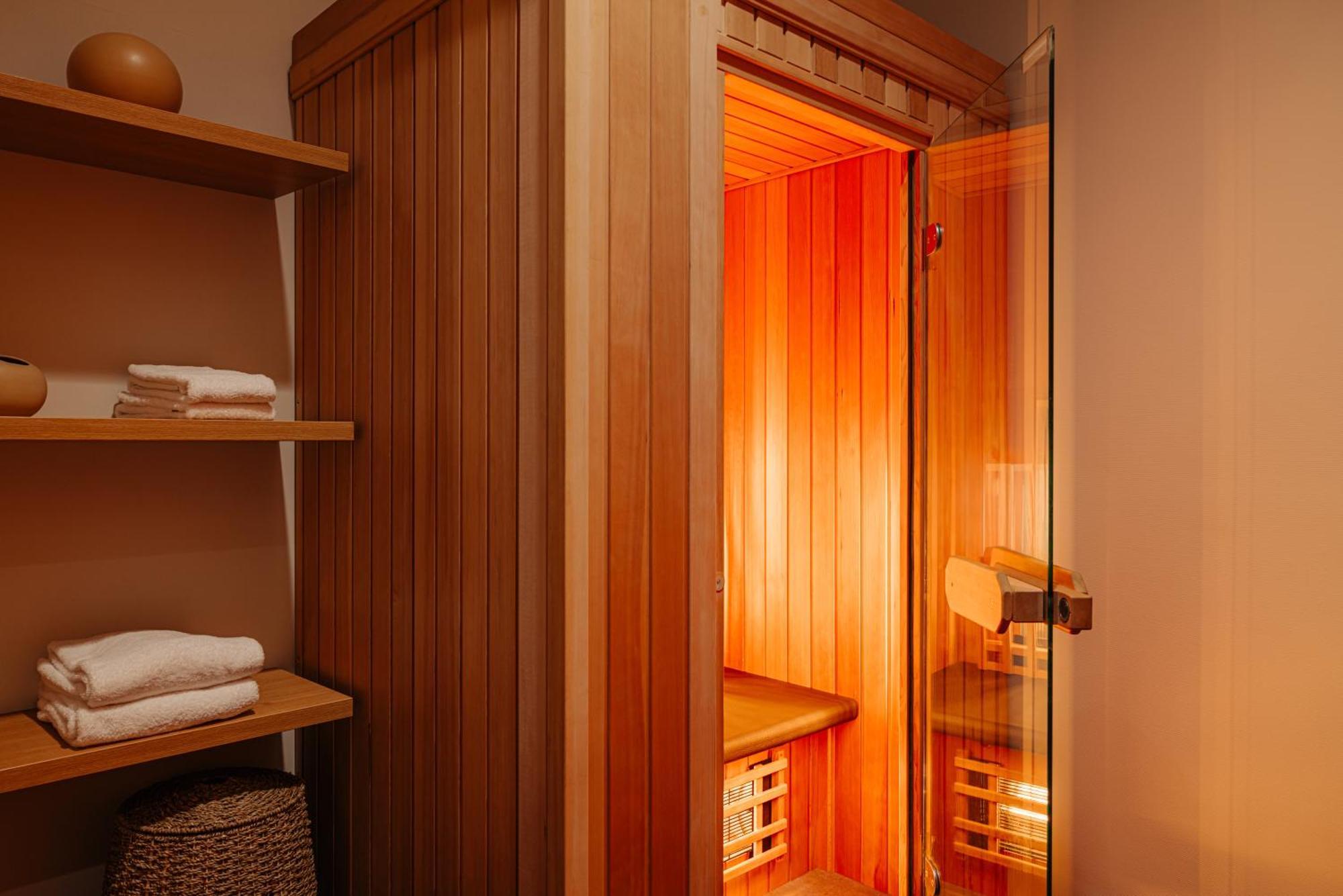 Leonardo Center Hotel 3*